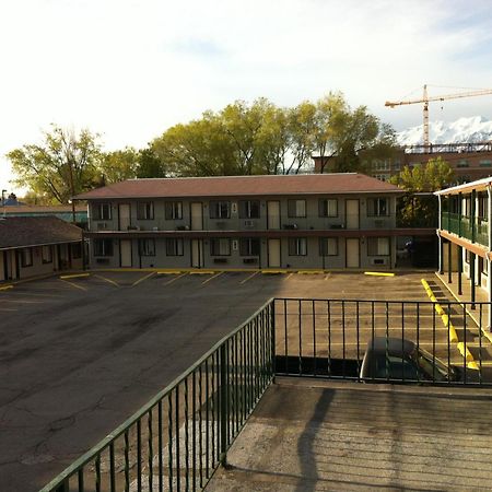 Provo Inn & Suites Экстерьер фото