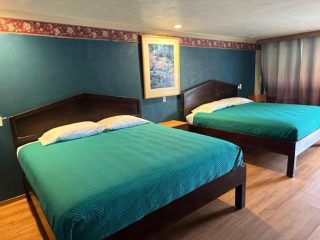 Provo Inn & Suites Экстерьер фото